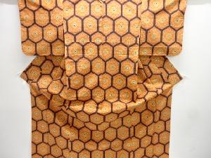 亀甲に華紋織り出し手織り紬着物